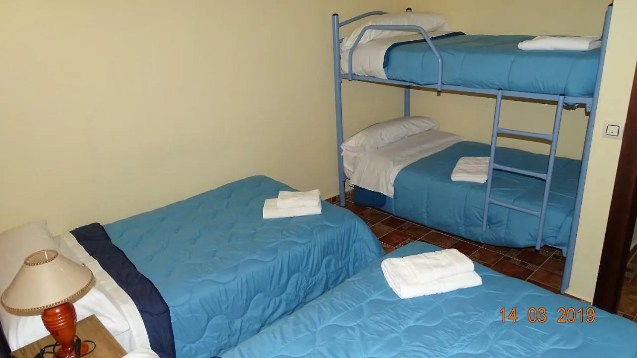Hinojares Casa Rural La Liebre 0*,